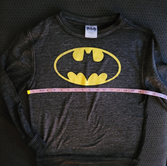 Batman Boys Size M Long Sleeve Pullover Black Washed Color - Picture 3 of 8